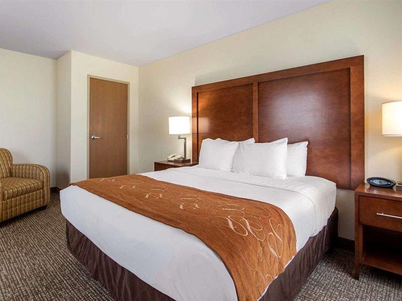Comfort Suites Johnson Creek Conference Center Luaran gambar