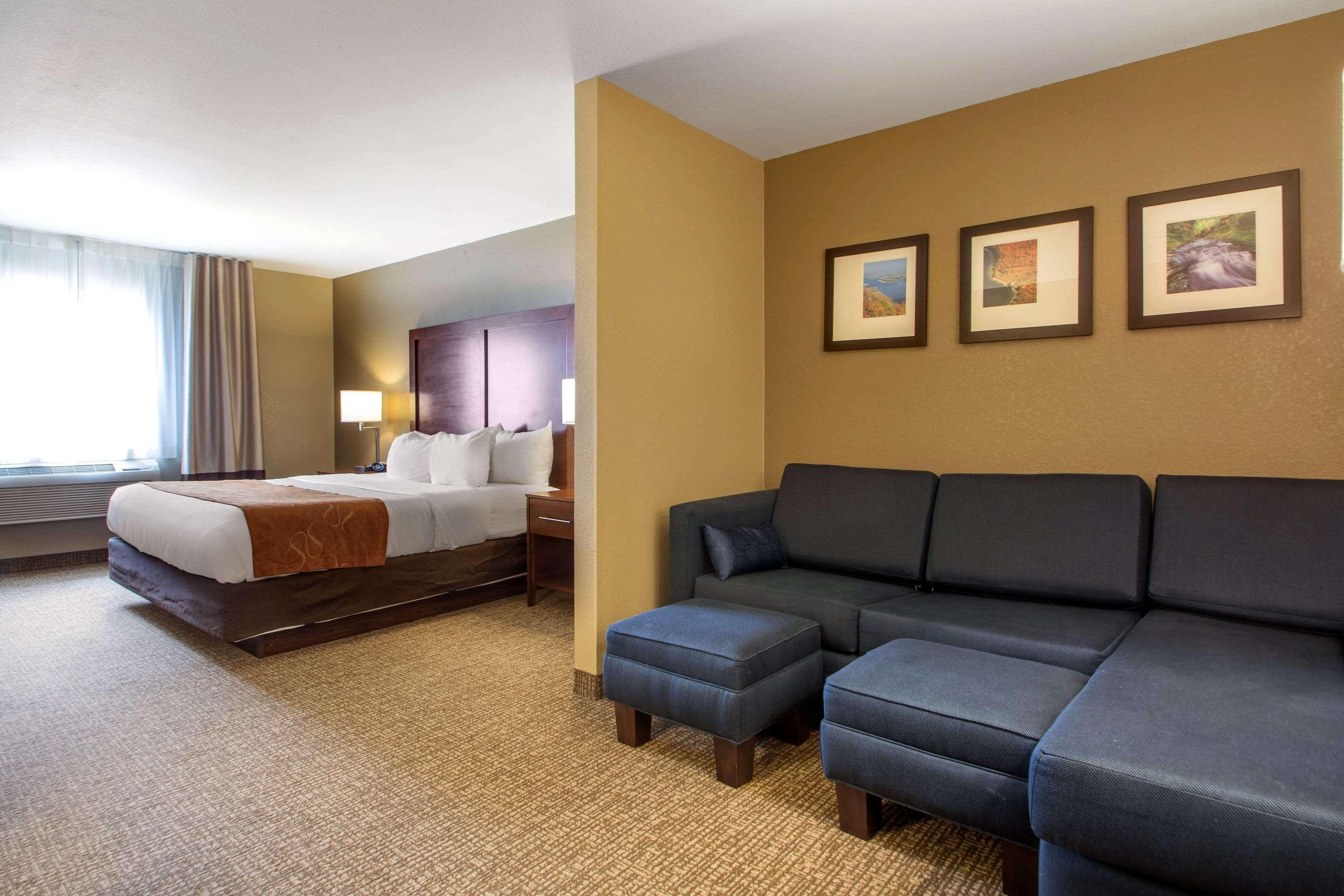 Comfort Suites Johnson Creek Conference Center Luaran gambar